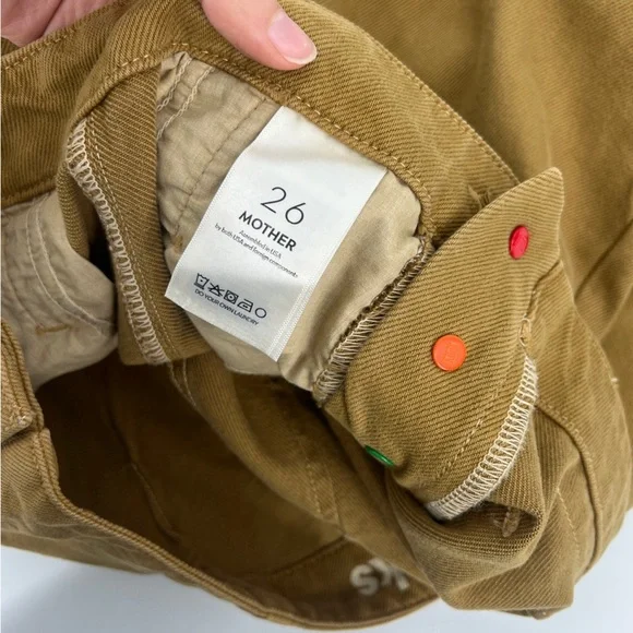 Snacks by Mother The Smoothie Green Utility Skimp Denim Pants in Bronze Mist 26 - Picture 8 of 11